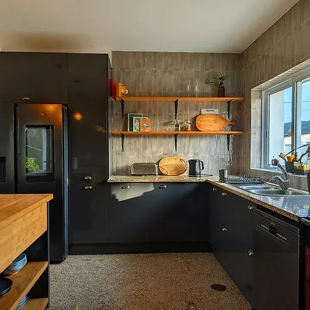 Casa Branca Secluded Modern * Friumes